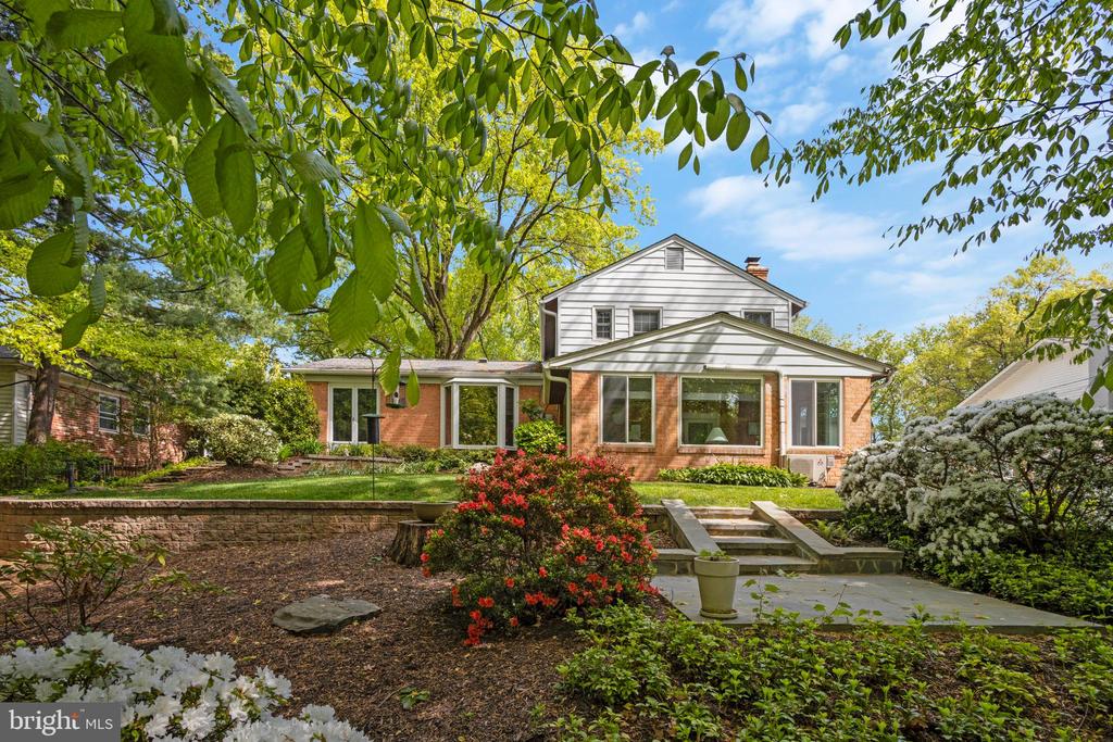 4214 SLEEPY HOLLOW ROAD