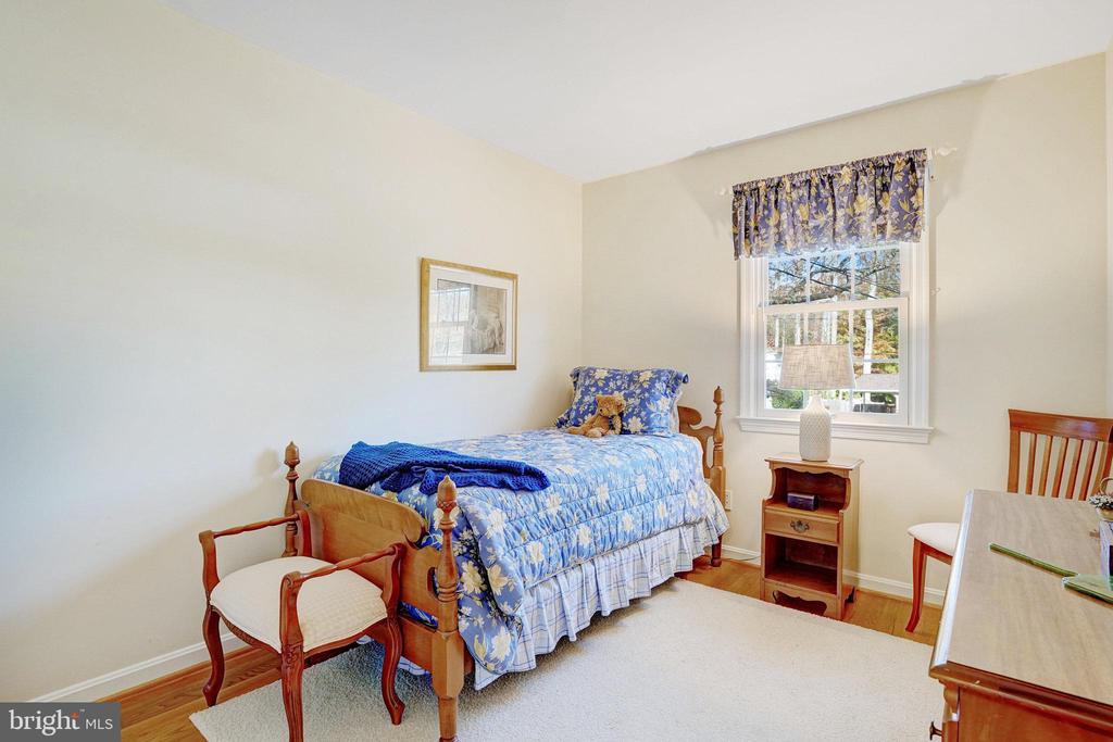 4214 SLEEPY HOLLOW ROAD