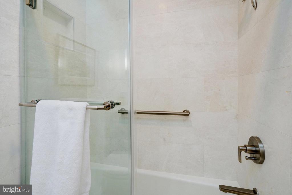 4214 SLEEPY HOLLOW ROAD