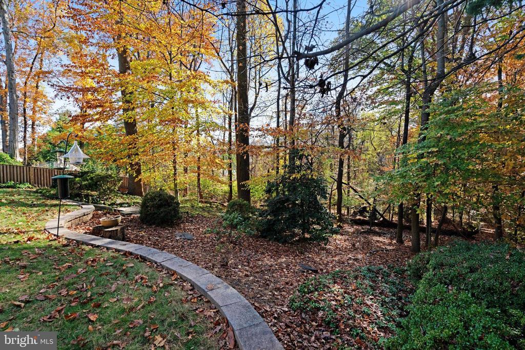 4214 SLEEPY HOLLOW ROAD