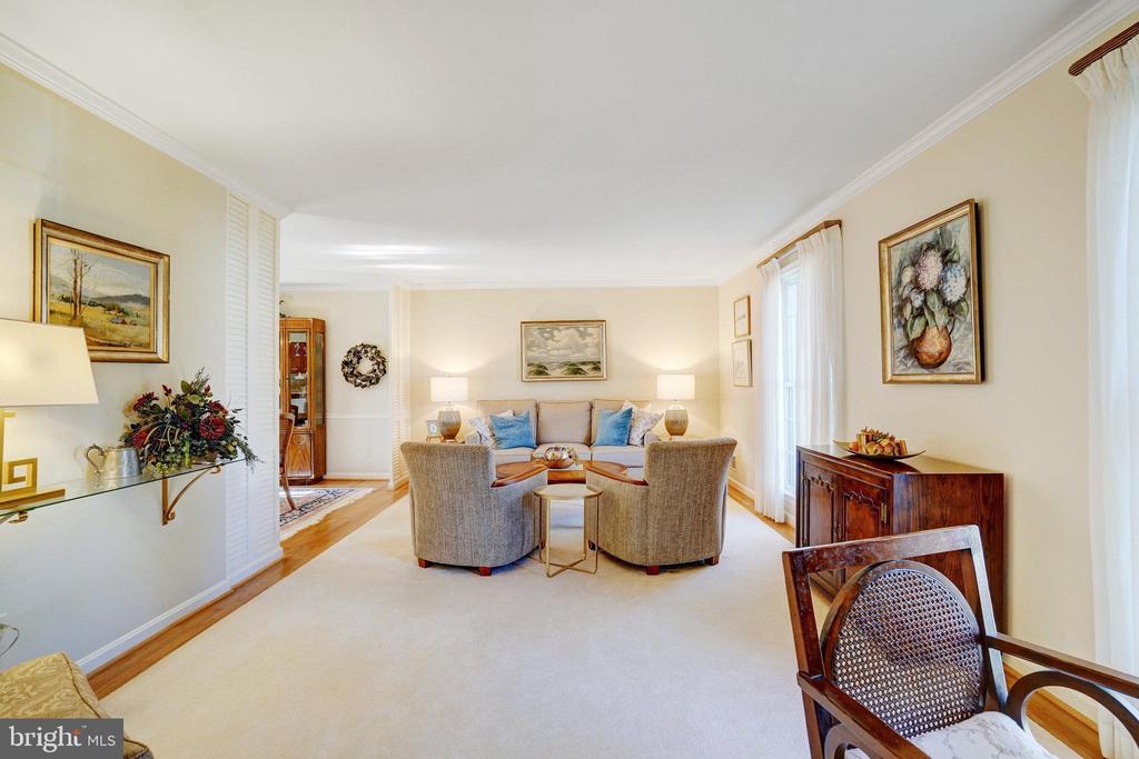 4214 SLEEPY HOLLOW ROAD