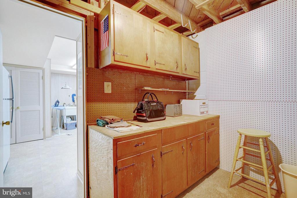 4214 SLEEPY HOLLOW ROAD