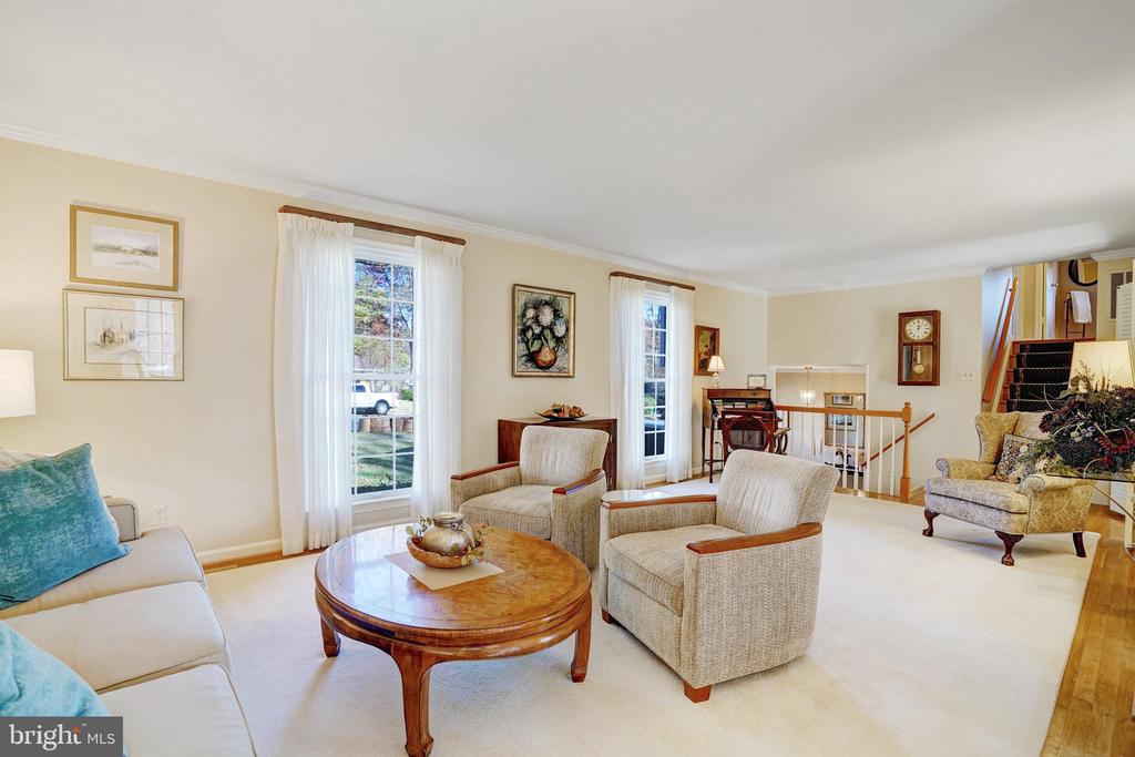 4214 SLEEPY HOLLOW ROAD