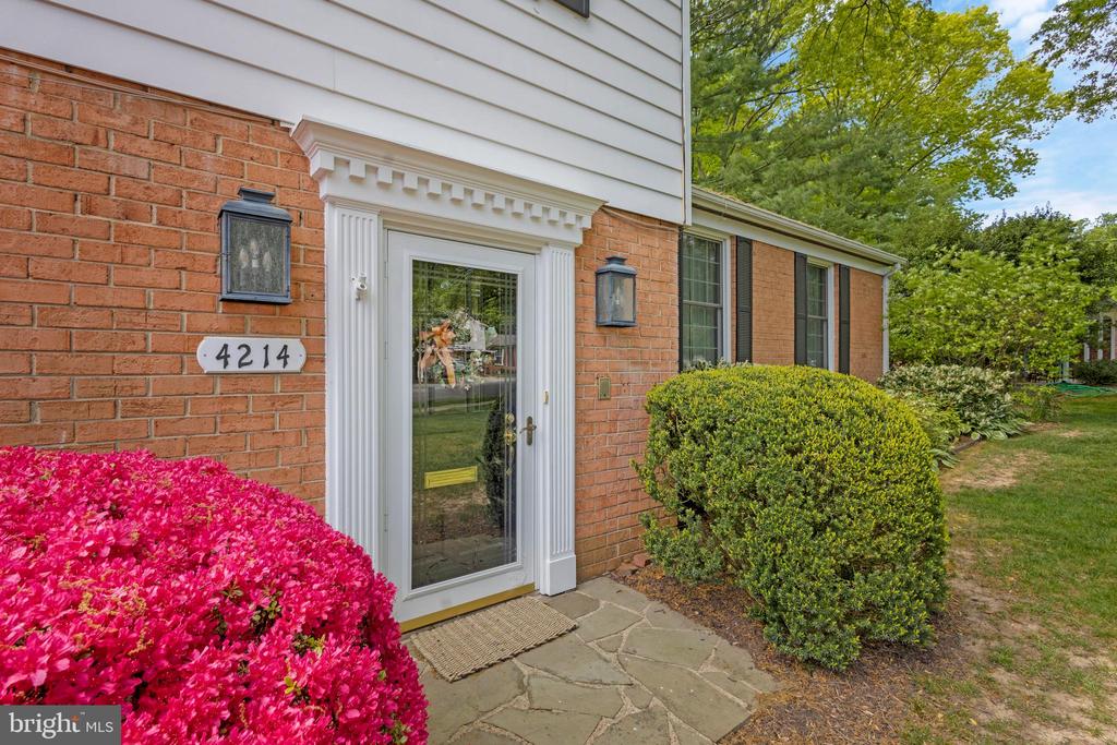 4214 SLEEPY HOLLOW ROAD