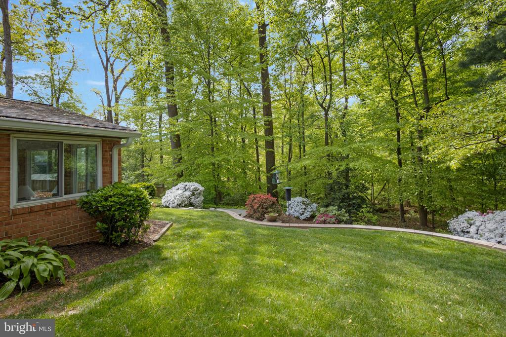 4214 SLEEPY HOLLOW ROAD