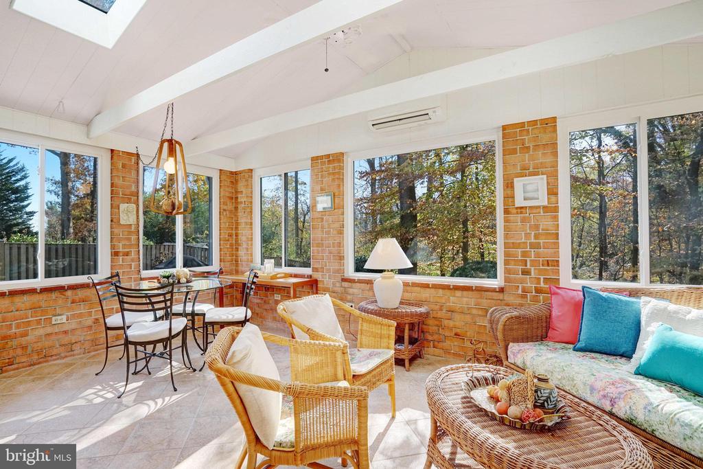 4214 SLEEPY HOLLOW ROAD