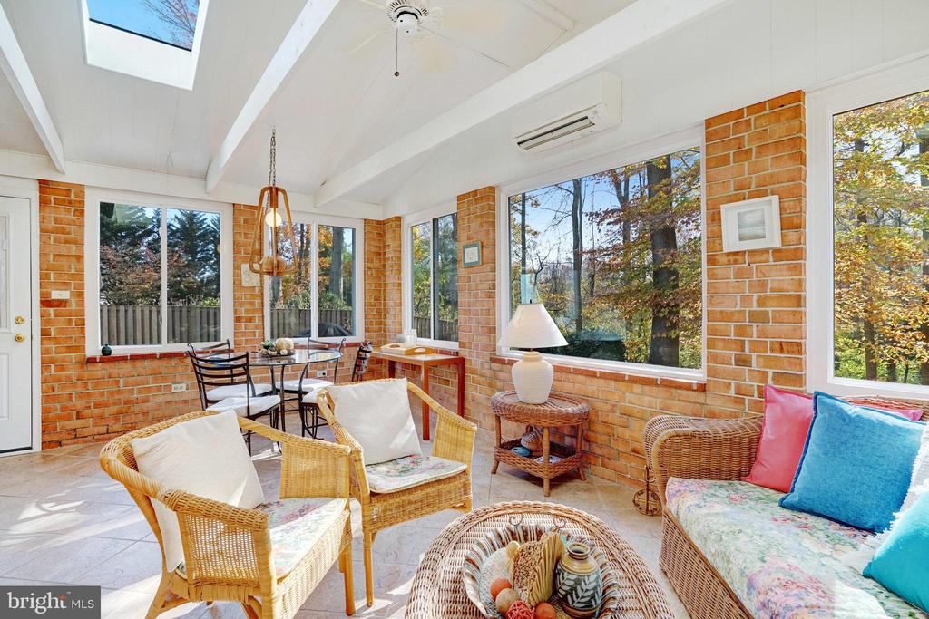 4214 SLEEPY HOLLOW ROAD