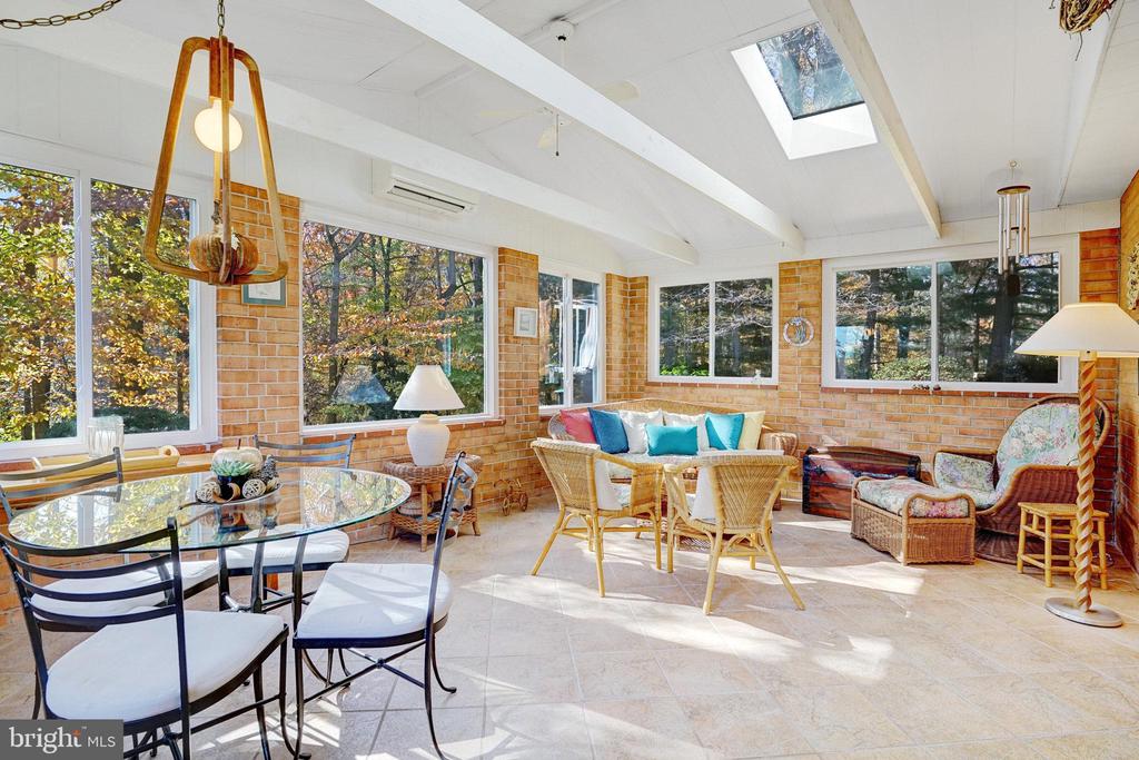 4214 SLEEPY HOLLOW ROAD