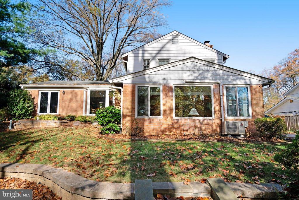4214 SLEEPY HOLLOW ROAD