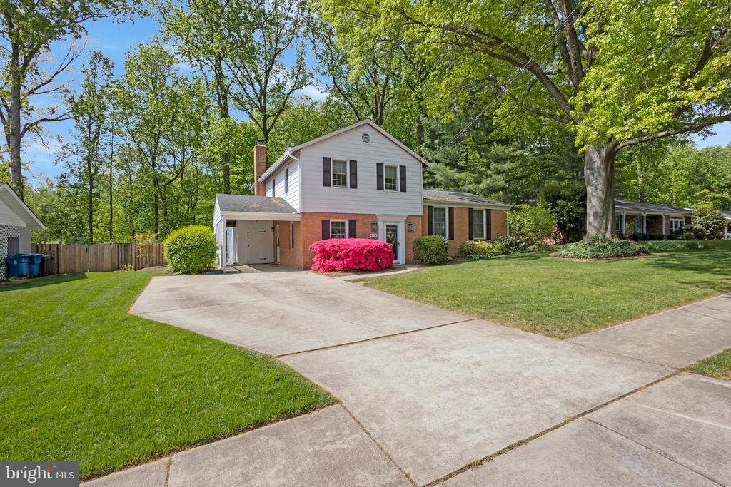 4214 SLEEPY HOLLOW ROAD