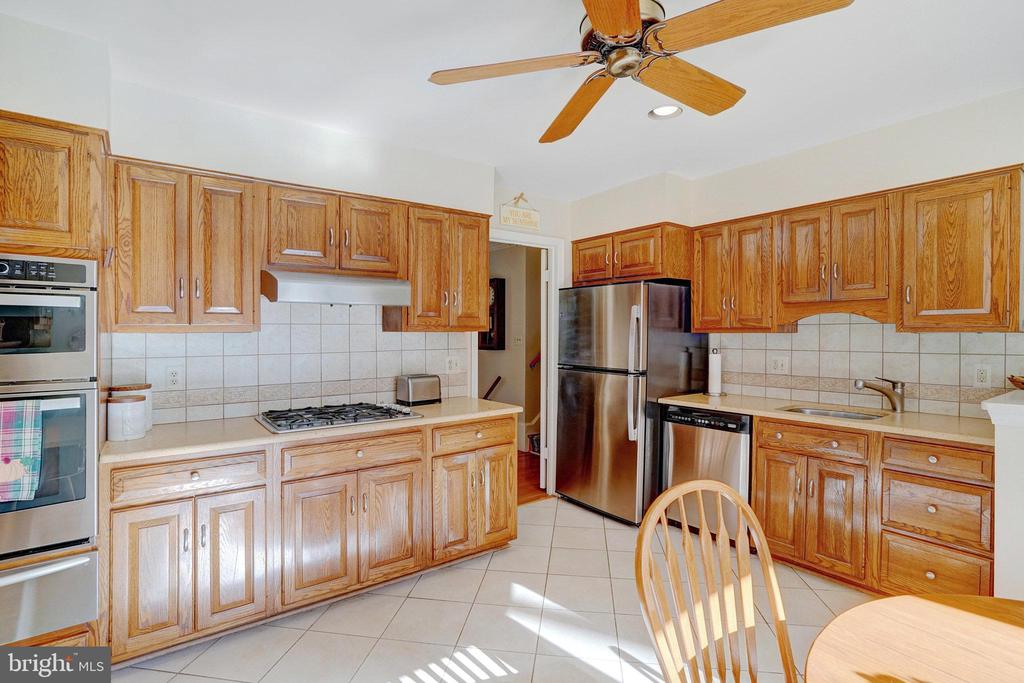 4214 SLEEPY HOLLOW ROAD
