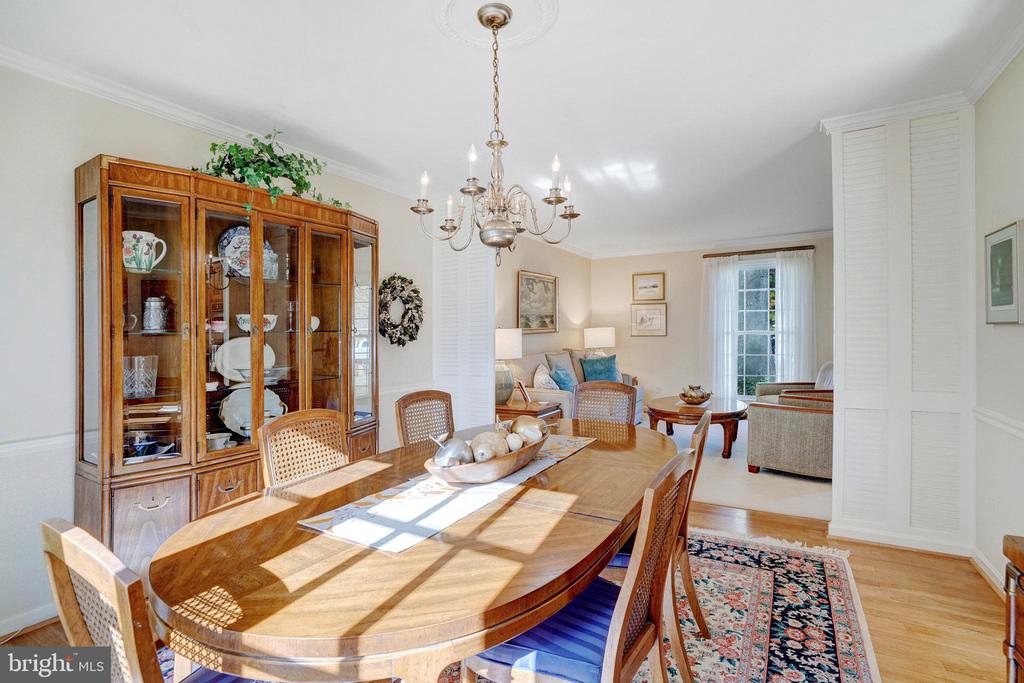 4214 SLEEPY HOLLOW ROAD