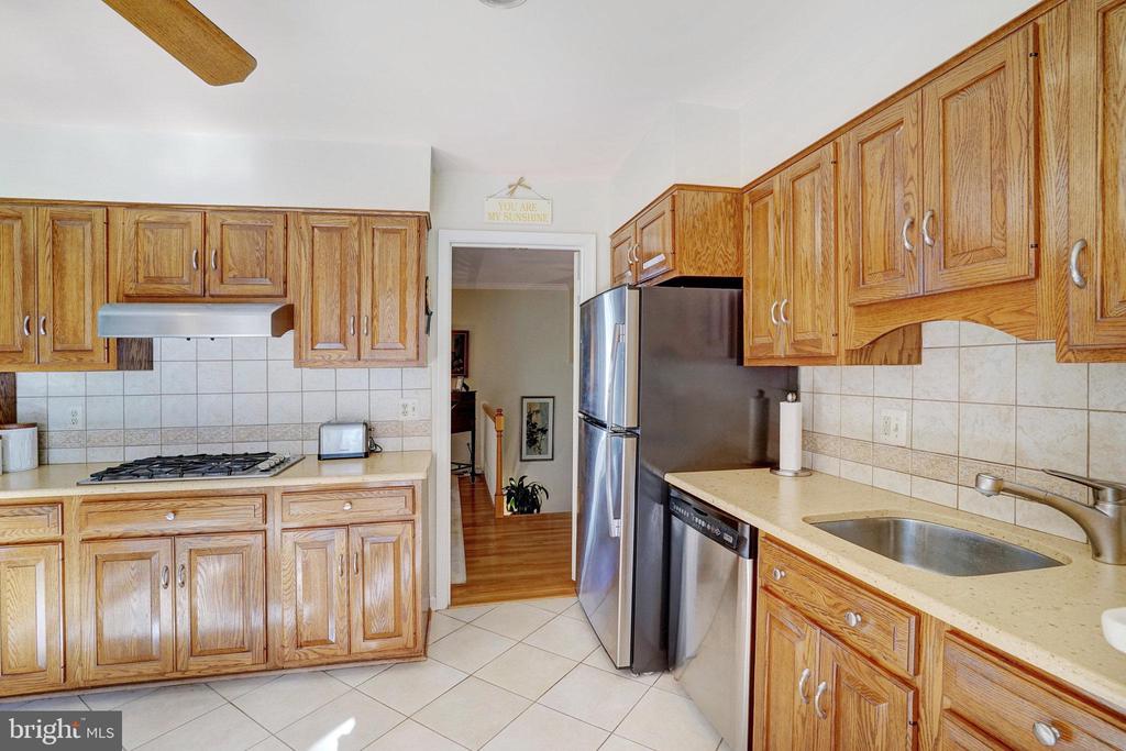 4214 SLEEPY HOLLOW ROAD