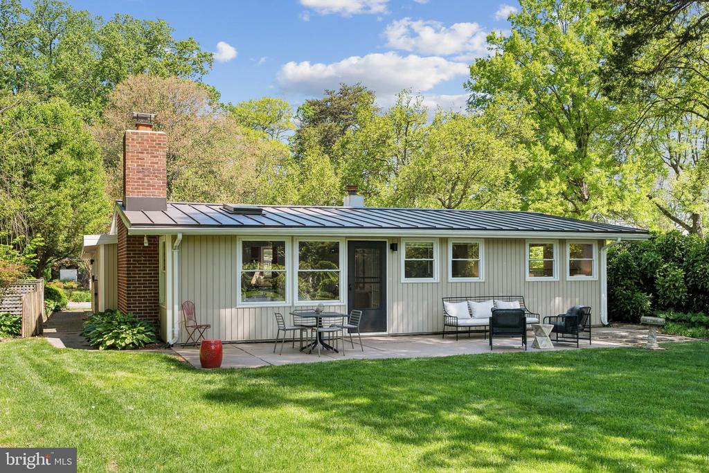 7711 HOLMES RUN DRIVE