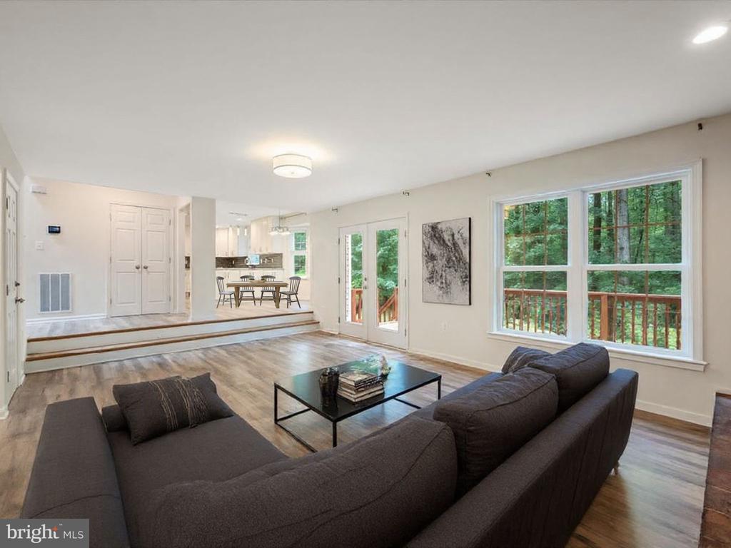 11132 FLORA LEE DRIVE