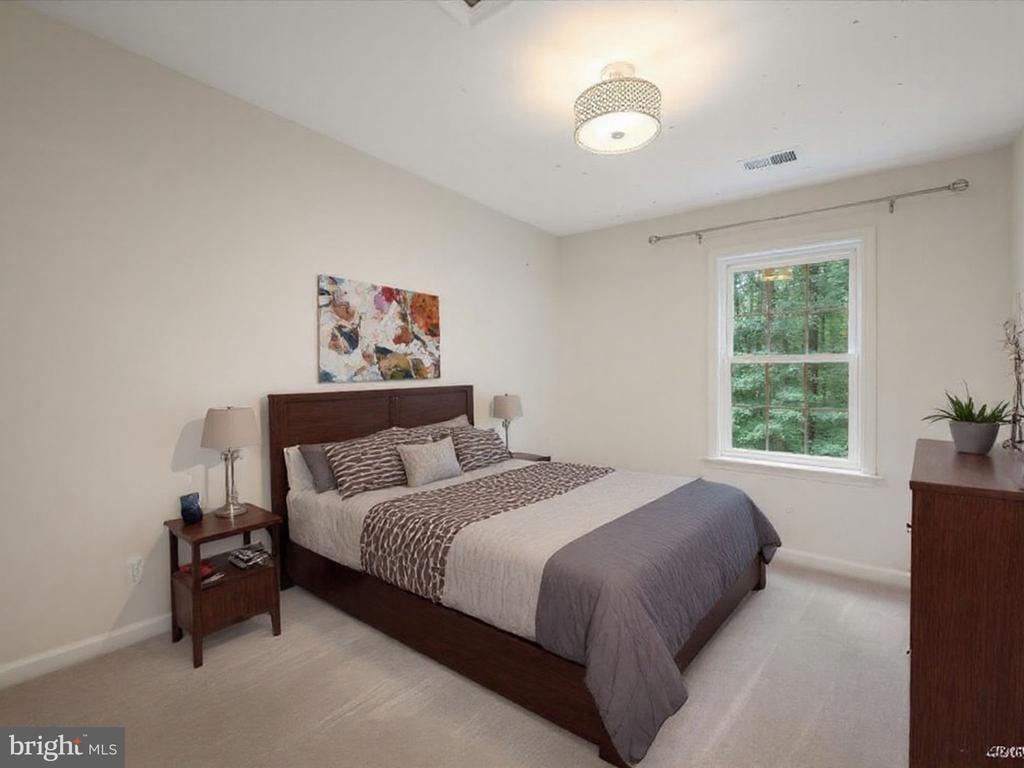 11132 FLORA LEE DRIVE