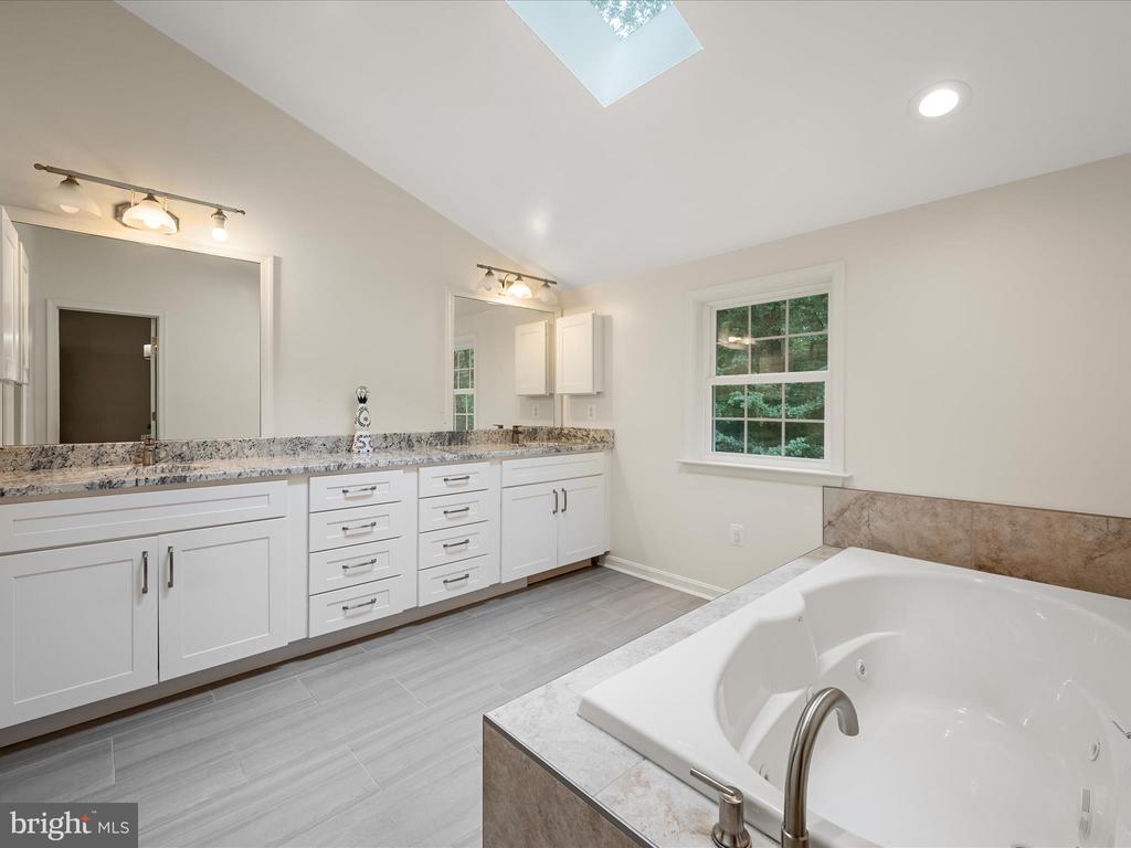 11132 FLORA LEE DRIVE