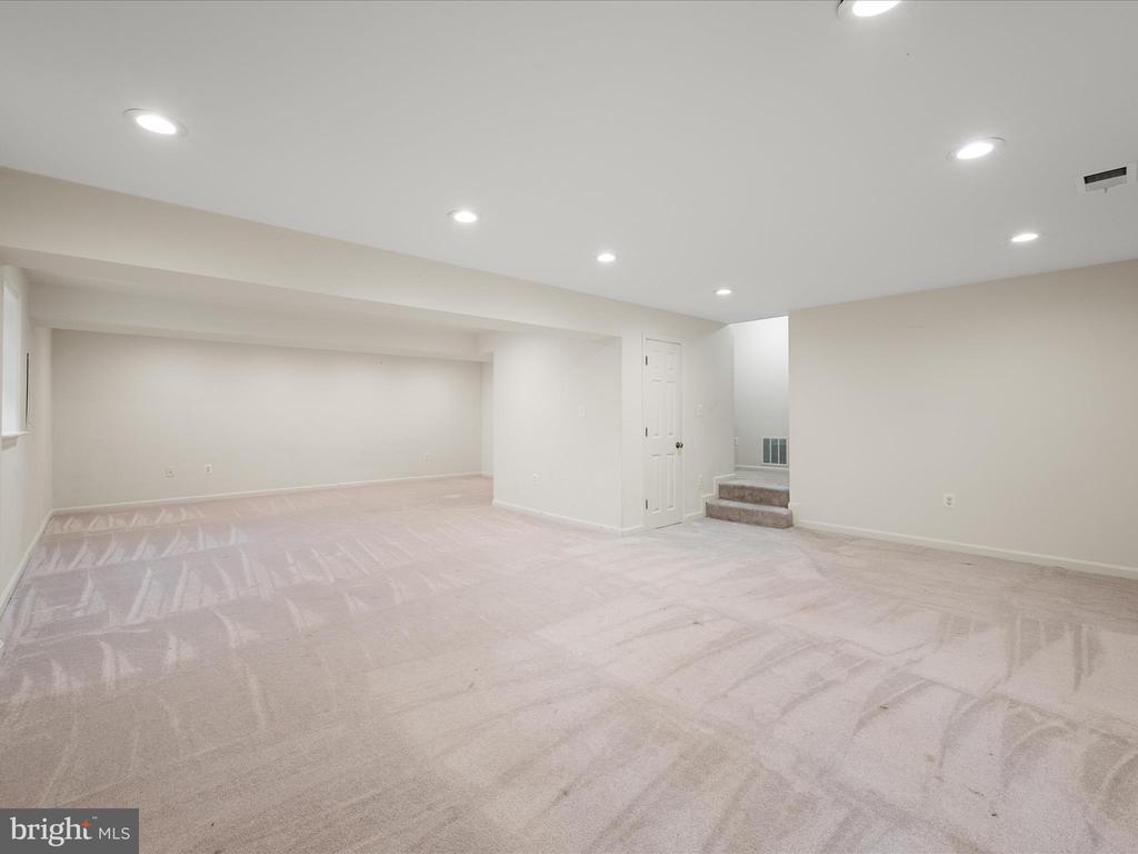 11132 FLORA LEE DRIVE