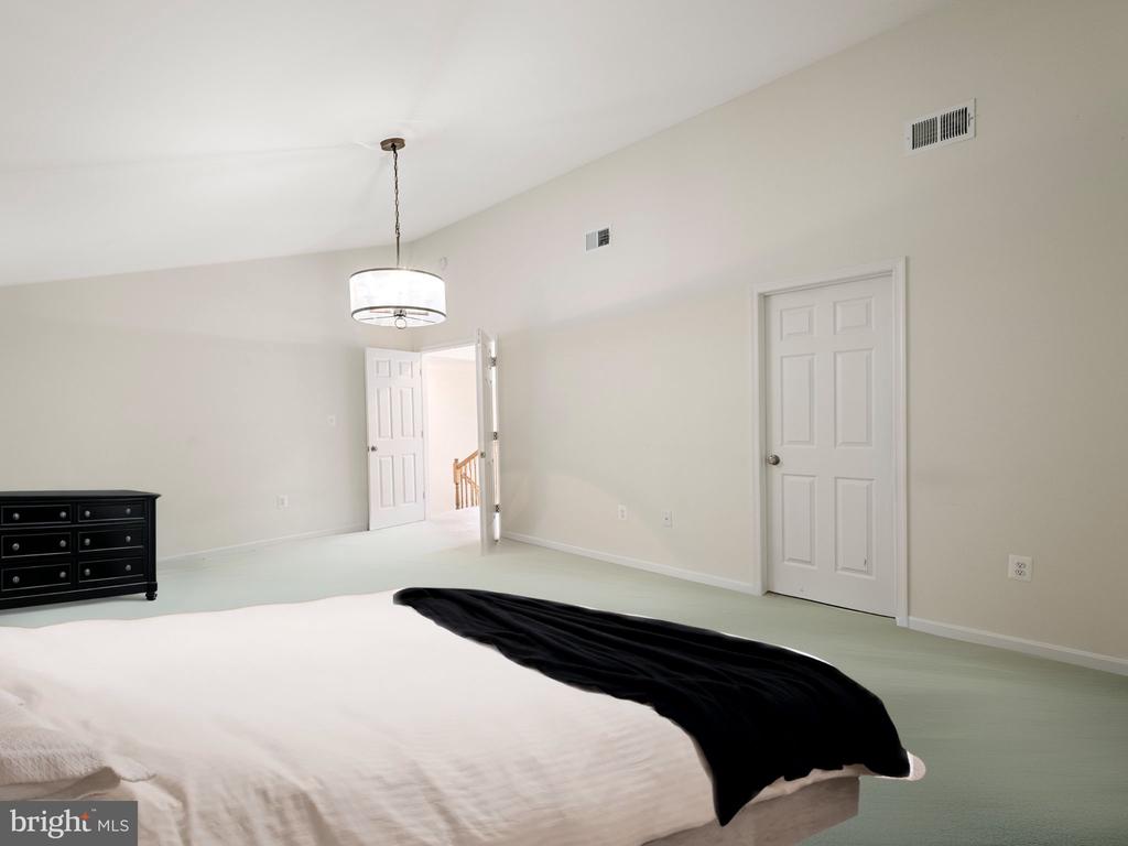 11132 FLORA LEE DRIVE