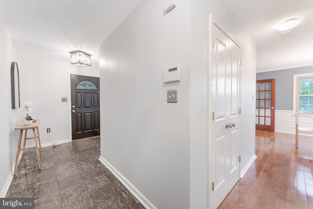 6416 SEVEN OAKS COURT