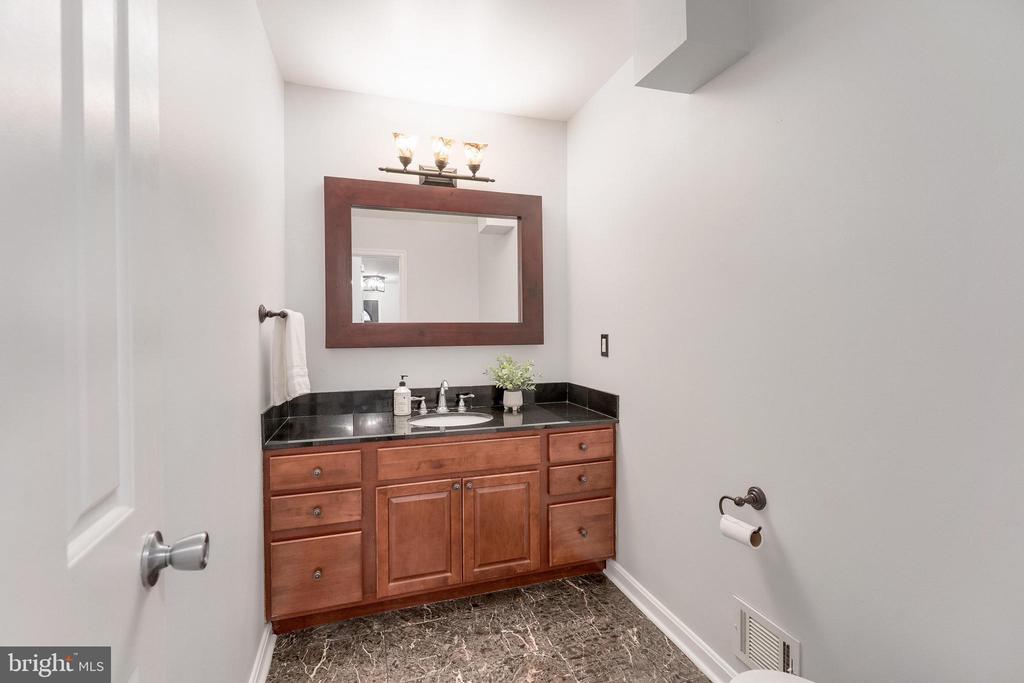 6416 SEVEN OAKS COURT