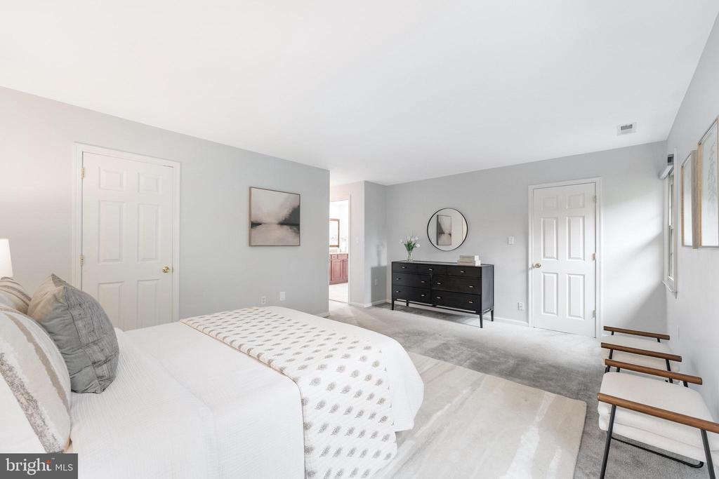 6416 SEVEN OAKS COURT