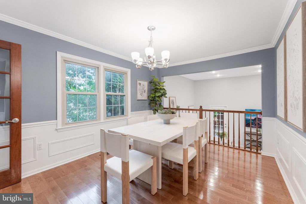 6416 SEVEN OAKS COURT