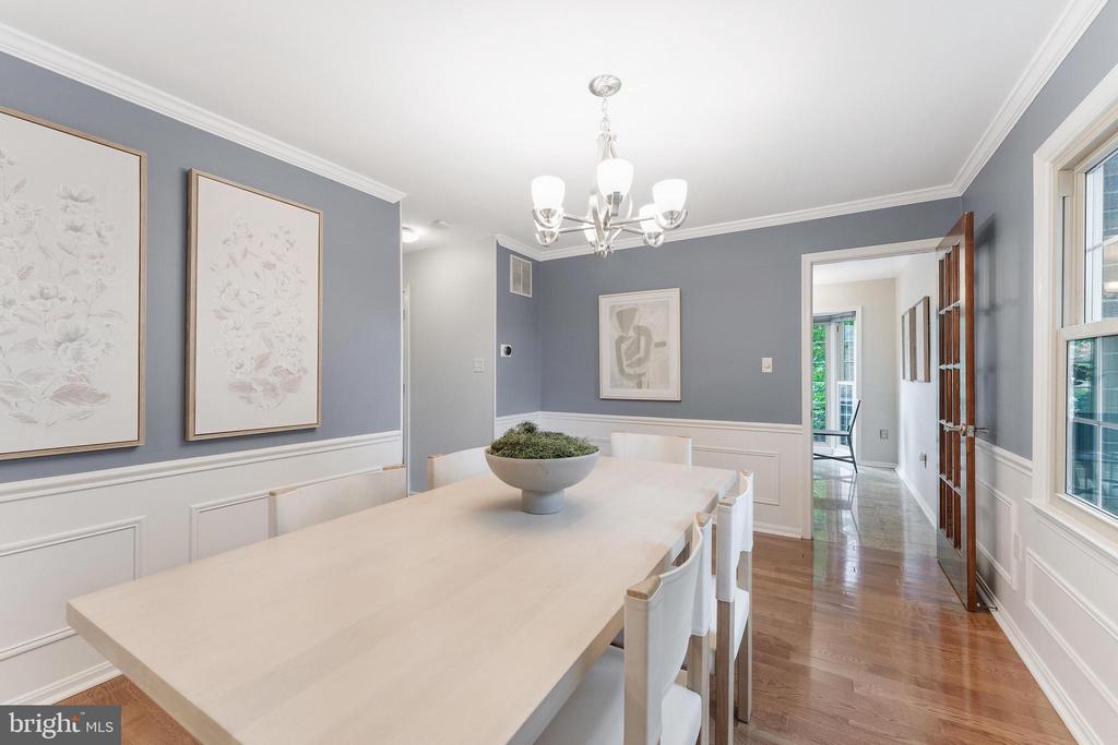 6416 SEVEN OAKS COURT