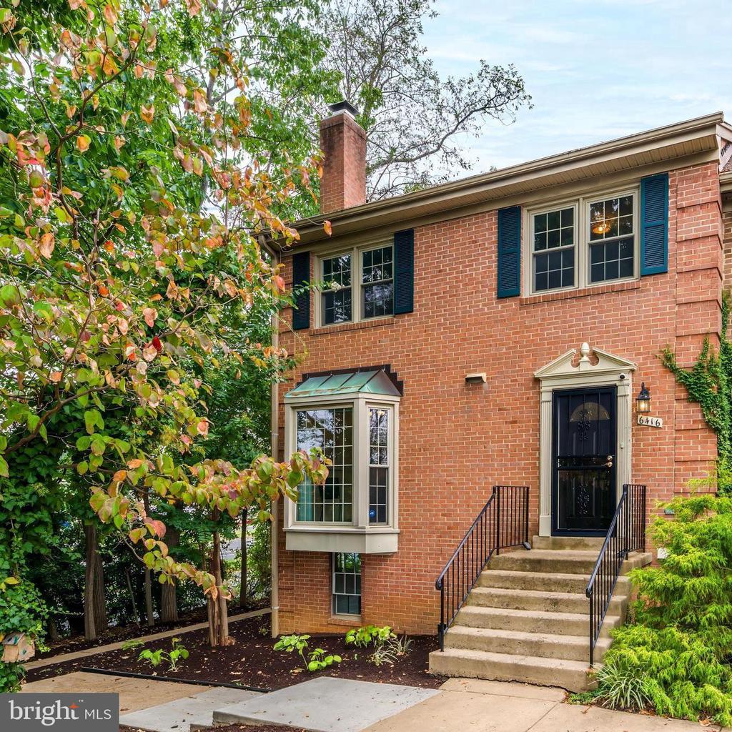 6416 SEVEN OAKS COURT