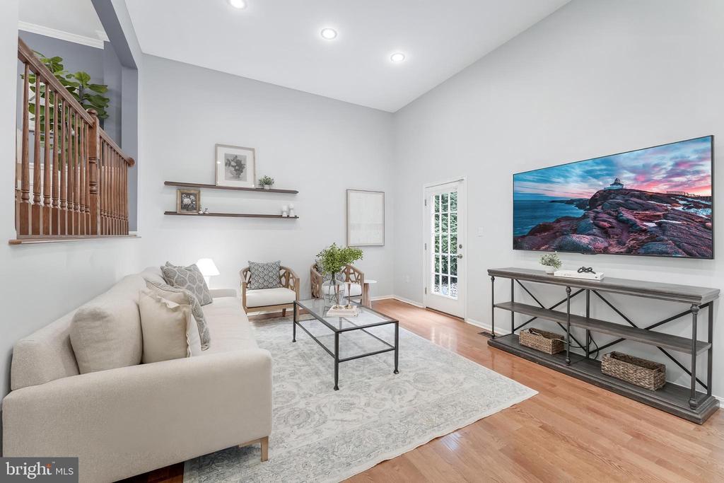 6416 SEVEN OAKS COURT
