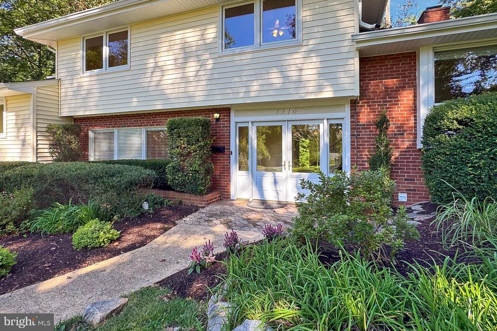 3516 HIGHVIEW PLACE