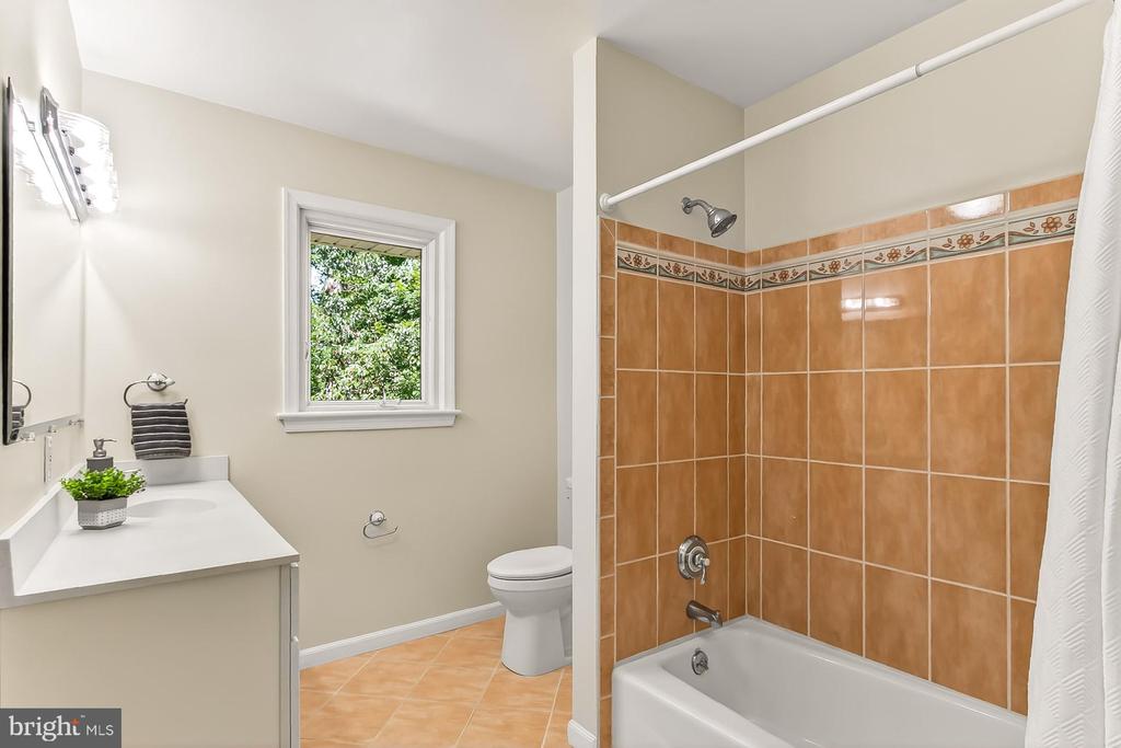 3516 HIGHVIEW PLACE