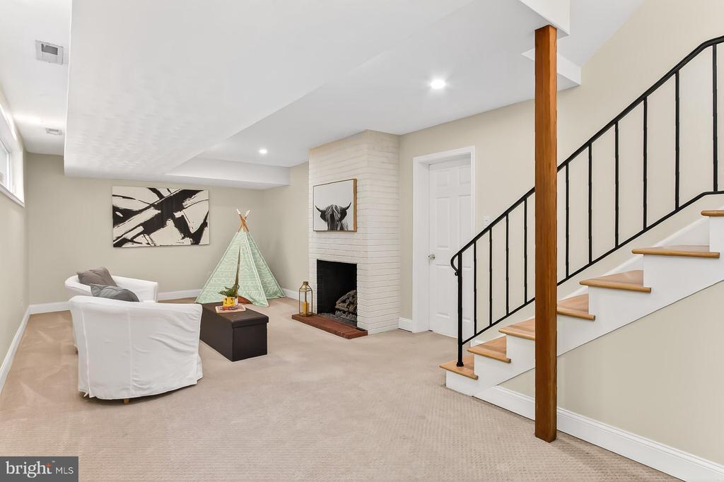 3516 HIGHVIEW PLACE
