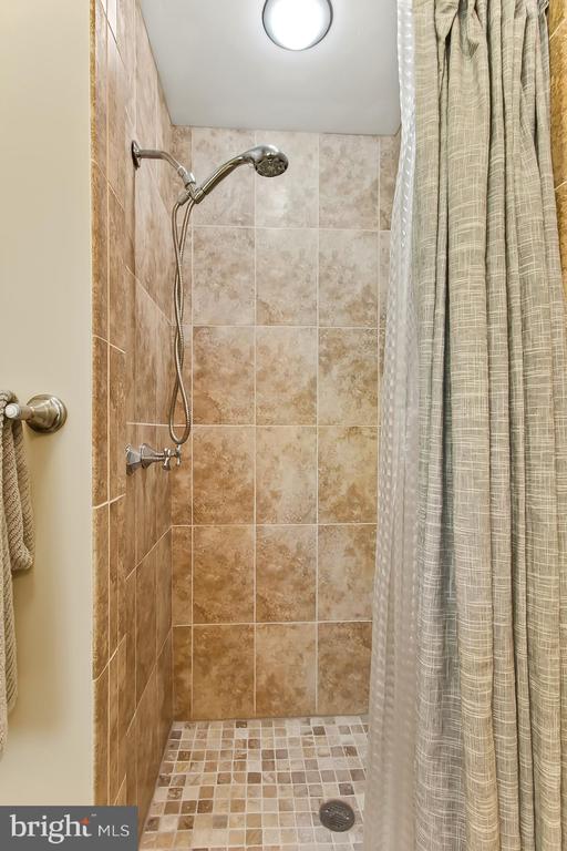 3516 HIGHVIEW PLACE