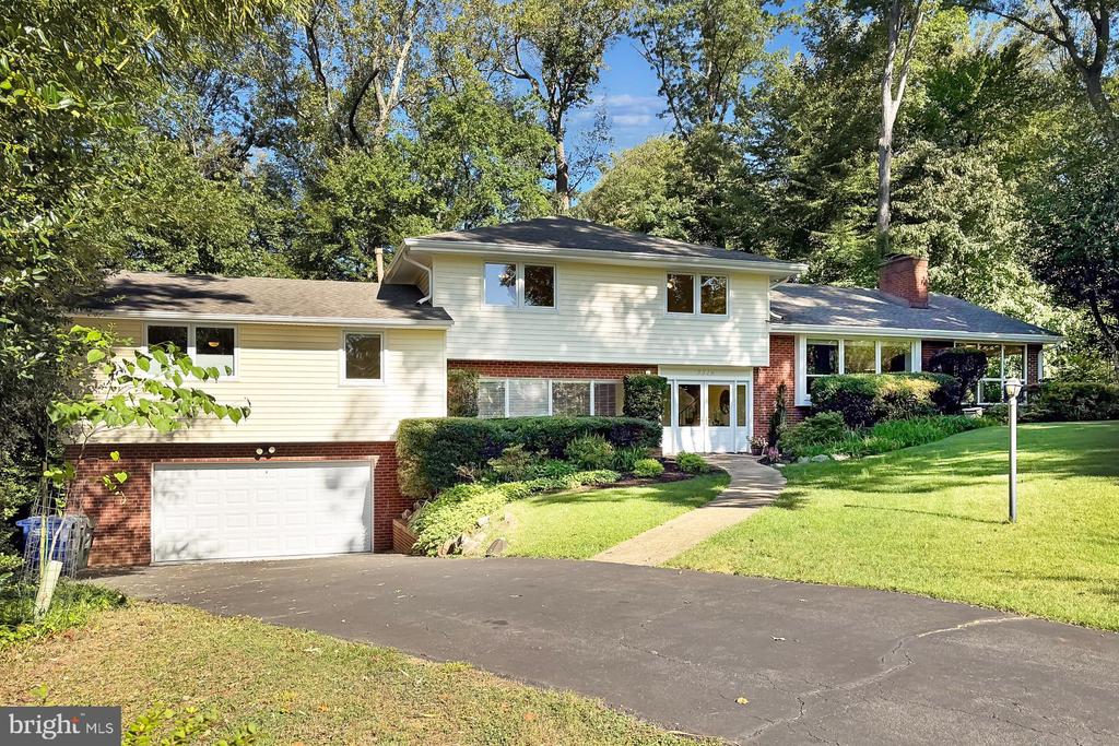 3516 HIGHVIEW PLACE