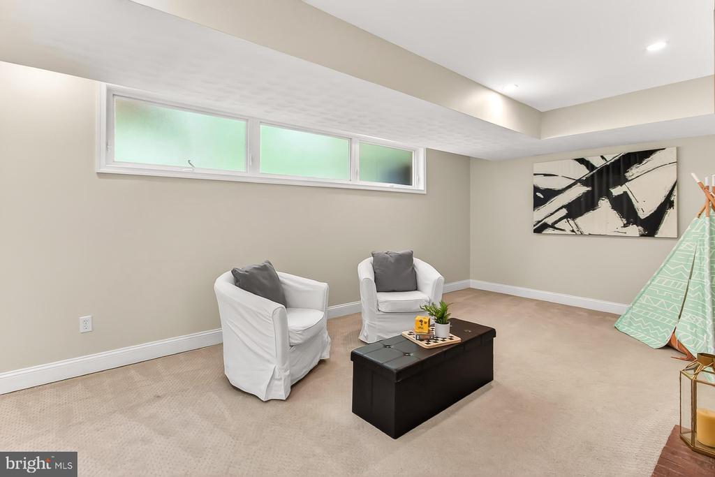 3516 HIGHVIEW PLACE