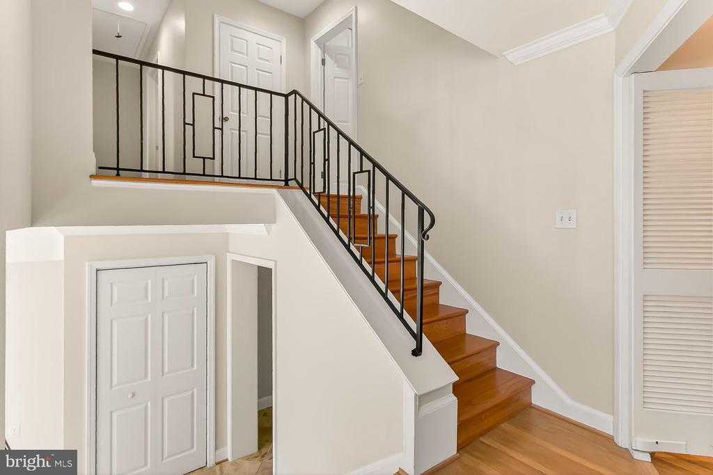 3516 HIGHVIEW PLACE