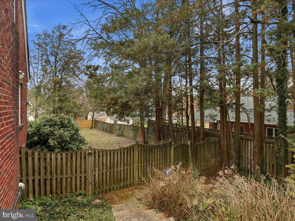 6437 SPRING TERRACE