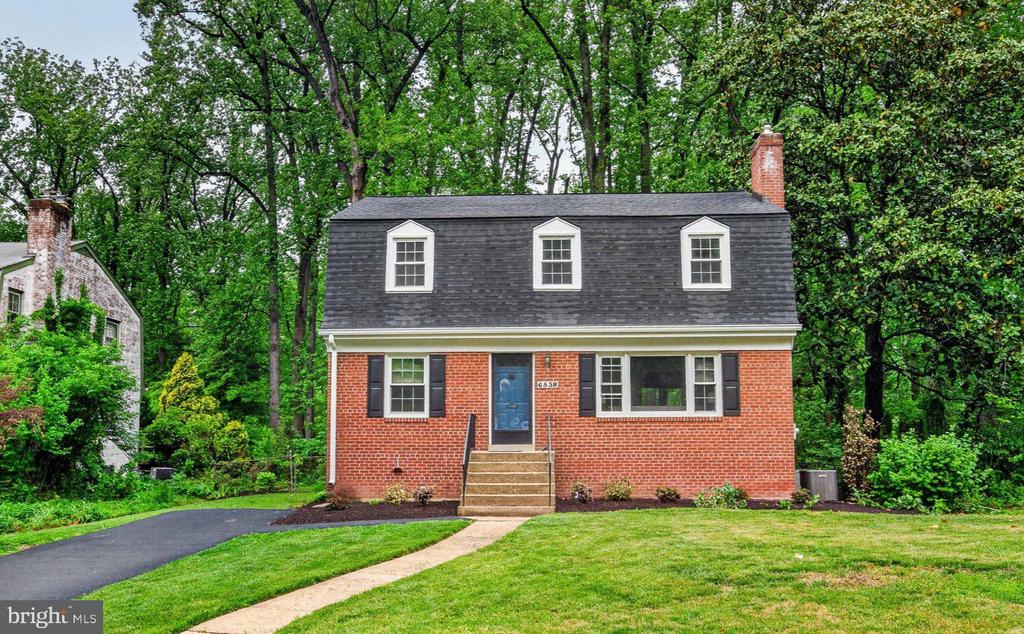 6538 OAKWOOD DRIVE