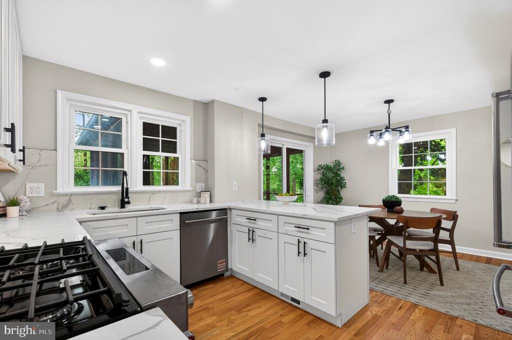 6538 OAKWOOD DRIVE