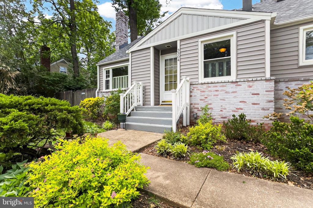 3304 SLADE RUN DRIVE
