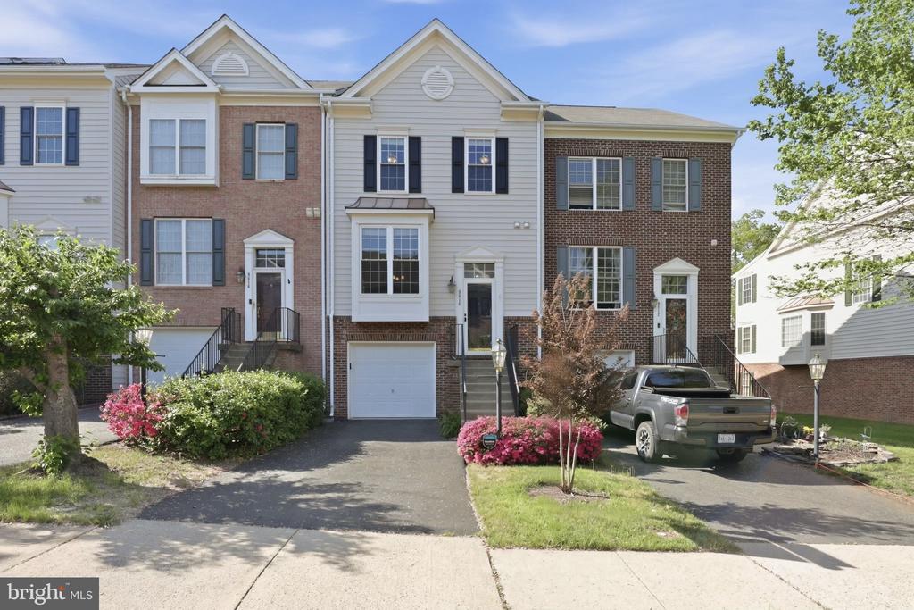 9814 CHESHIRE RIDGE CIRCLE