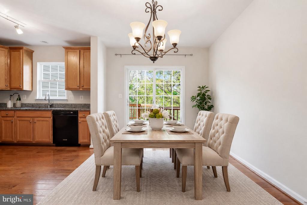 9814 CHESHIRE RIDGE CIRCLE