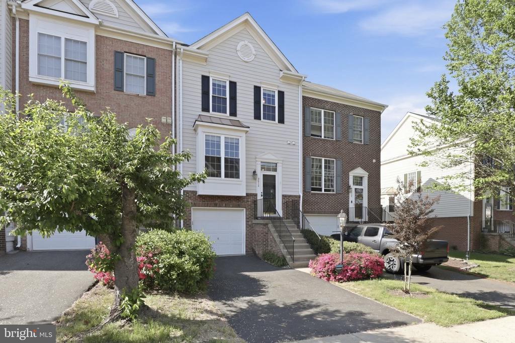 9814 CHESHIRE RIDGE CIRCLE