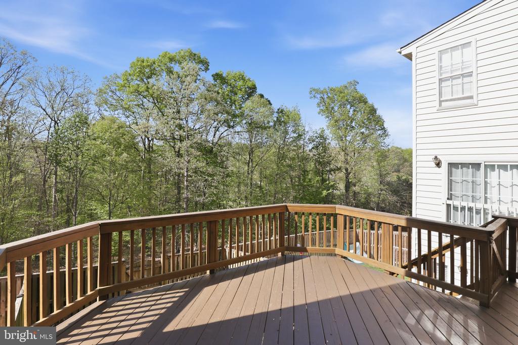 9814 CHESHIRE RIDGE CIRCLE
