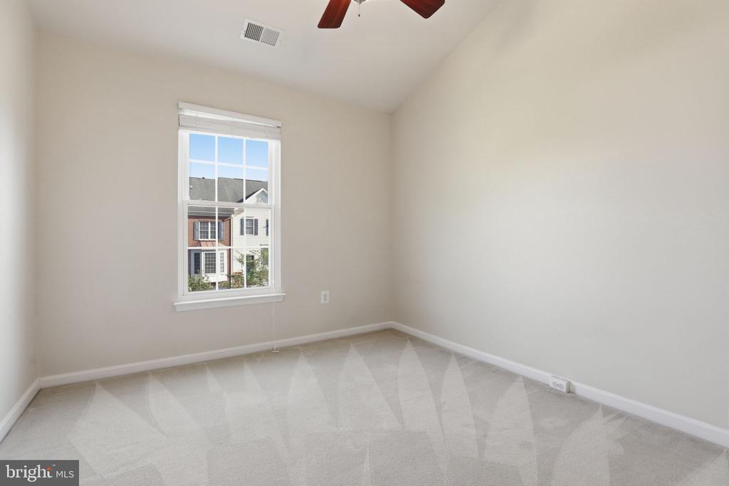 9814 CHESHIRE RIDGE CIRCLE