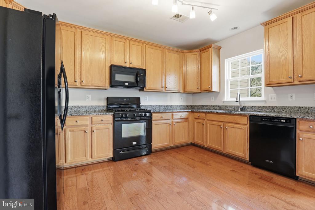9814 CHESHIRE RIDGE CIRCLE