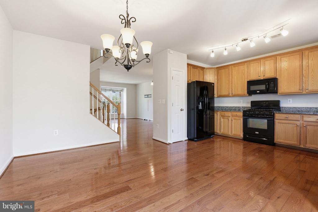 9814 CHESHIRE RIDGE CIRCLE