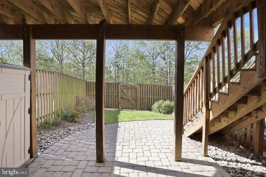 9814 CHESHIRE RIDGE CIRCLE