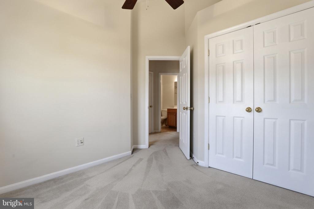 9814 CHESHIRE RIDGE CIRCLE